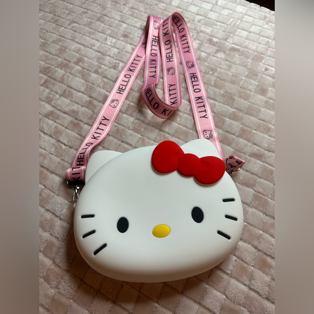 Hello Kitty Crossbody Bag with Pink Strap